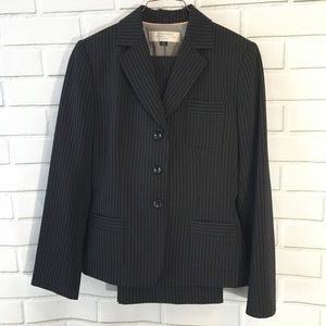 Tahari Black & Grey Pinstripe Suit. 4P